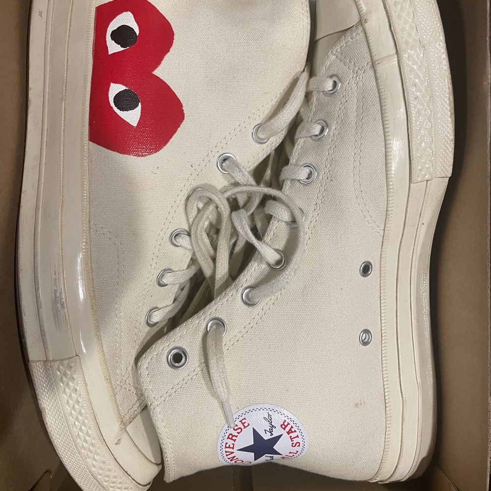 Cdg milk converse size 12 if interested I will give more pictures. Og box worn